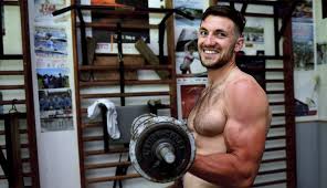 If i went down to moldova a little more in the finish, maybe i would squeeze an extra ten percent off, he admitted. Kanoista Martin Fuksa Na Bench Zvednu 165 Kg Co Mu Pisou Hateri Isport Cz