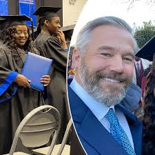 Passageraren Kevin betalade taxichaufförens skuld