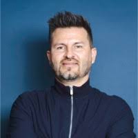 400+ perfiles de «Manuel Mercado»