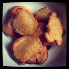 It is usually round in shape and tends to vary in size. Jemput Jemput Lemak Manis Anak Misi Zah