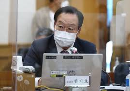 1 롤파크 방문한 이낙연 의원, e스포츠 육성 약속; H2mmdvrep1vf8m