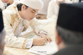 Siapa sangka, rumah tangga yang dikenal harmonis tersebut sedang menghadapi tuntutan perceraian. 8 Fakta Unik Pernikahan Alvin Faiz Dan Larissa Chou Beberapa Bakal Bikin Kamu Tercengang