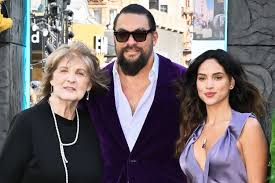 Jason Momoa Poses with Adria Arjona and Mom at 'A Minecraft Movie' Premiere