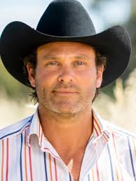 Farmer Wants A Wife stars Will Dwyer and SA's Kristina