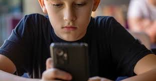 Study links phone and video game addiction to suicidal thoughts in teens