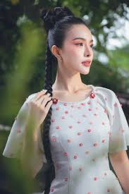 Runner-up Hanh Nguyen wears sexy ao dai to welcome spring