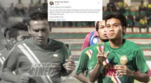 Senja merupakan pemisah antara keduanya tidak bertemu kembali dan senja juga bisa dikatakan penanda bahwa akhir dari sebuah cerita. Nelson Laung Kata Semangat Buat Baddrol
