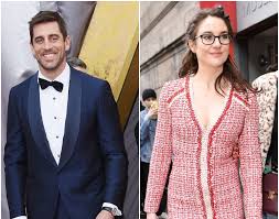 Shailene woodley has confirmed that she and aaron rodgers are, in fact, engaged. What Is The Age Difference Between Aaron Rodgers And His Rumored Girlfriend Shailene Woodley