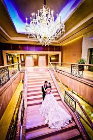 Have A Colour Filled Dream Wedding With Holiday Inn Singapore Orchard City Centre Orchard City Holiday Inn Elegant Table Centerpieces