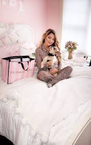 Pinterest Ashley Lilarianagrande Cutegirldogoutfits Nikki And Gabi Gabriella Demartino Gabi And Niki