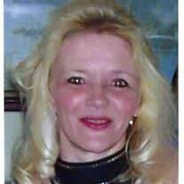 Kim Mckenzie's Instagram, Twitter & Facebook