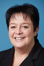 Samantha Fay's Instagram, Twitter & Facebook