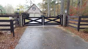 Sales Service Installation And Repair Security Gate And Driveway Gate Birmingham Al Huntsvill Farm Gates Entrance Farm Entrance Driveway Entrance Landscaping