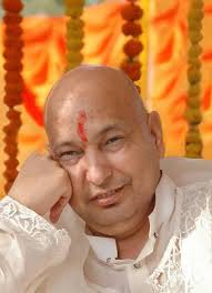 Kabir Das ji kehta h Sukhiya Sab Sansar h ,khaye aru Sove,dukhiya das Kabir  h ,jage aru rove Means -Kabir Das ji ko Pura Sansar moh grasht dikhayi deta  h 🙏🏻Wohi Mrityu