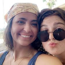 Maggie Comer (@maggiecomerr)