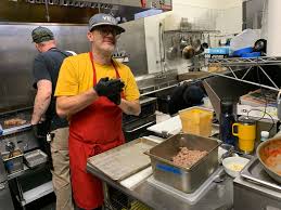 Elliott Moss out at Regina's, Little Louie's restaurants