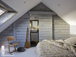 Nos Meilleures Idees Pour Amenager Et Decorer Vos Combles Elle Decoration Maison Chambre Parentale Sous Toit Inspiration Chambre A Coucher