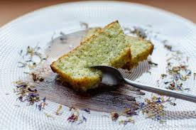 Cake Au Citron Et Au Pavot Les Recettes De Melanie Blog Culinaire Et Recits De Voyage Recette Alimentation Cake Citron Pavot Culinaire