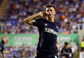 Es internacional con la selección de fútbol de inglaterra. Video Chelsea Loanee Mason Mount Scores Again For Derby County