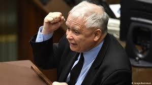He is the chairman of the law and justice party (pis), which he cofounded in 2001. Der Spiegel O Kryzysie Demokracji Duzo O Polityce Jaroslawa Kaczynskiego Niemiecka Prasa O Polsce I Po Polsku Komentarze I Omowienia Dw 11 06 2018