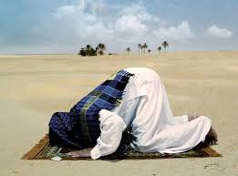 Jamak taqdim artinya menggabungkan dua sholat wajib ke dalam satu waktu dengan memajukan sholat dalam sholat yang telah masuk waktunya atau begini niat dan tata cara jamak takhir sholat maghrib dan sholat isya Bagaimana Cara Anda Mendirikan Solat Jamak Dan Qasar