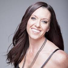 Carrie Owen's Instagram, Twitter & Facebook