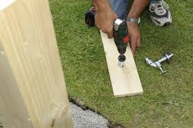 Auf Das Auslaufventil Mit Rohrbelufter Wird Eine Rosette Geschoben Das Rohrgewinde Wird Mit Te In 2020 Wasserzapfsaule Garten Wasserzapfstelle Wasserleitung Garten