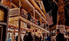 The tiny town that stole our hearts at dahlonega georgia is a north georgia town at the foothills of the blue ridge mountains. Holiday Festivities Abound In Dahlonega S Old Fashioned Christmas Lakeside News Lake Lanier Ga