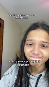 Desabafo de uma adolescente sobre a escola pública