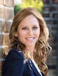 Kendra Decker's Instagram, Twitter & Facebook