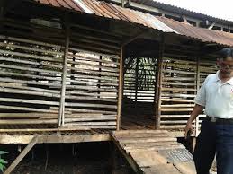 Kesilapan yang dilakukan oleh seseorang menyebabkan orang lain yang menerima akibatnya. Lokasi Kandang Kambing Sepi Tak Jauh Dari Kuburan