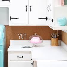 There's a lot to like about this durable blend of quartz and resin for kitchen countertops, and the downsides are minimal. Tutorial How To Paint Laminate Countertops With A Kit Apartment Therapy