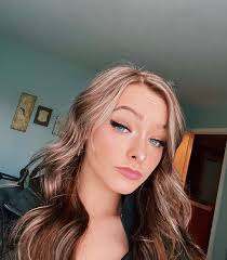 Zoe Laverne Zoexlaverne Posted On Instagram Jun 4 2020 At 6 43pm Utc In 2020 Laverne Zoe Girl Celebrities