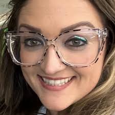 Hailey Woods • Newmom.me