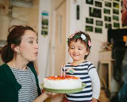 Le gâteau d'anniversaire rigolo reste le moyen qui apportera aussi bien de la joie à vos invités qu'à votre enfant. Bebe A 2 Ans 5 Regles Pour Organiser Sa Fete D Anniversaire