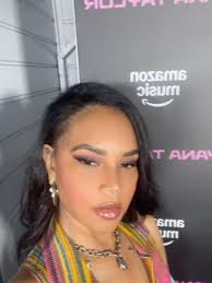 💝 Premiere Night..more to come 💝 @teyanataylor #escaperoom , Freaked my  own makeup:, @narscosmeticskorea concealer, @maccosmetics foundation ,  @elfcosmetics primer , @stilacosmetics eyeliner , ...