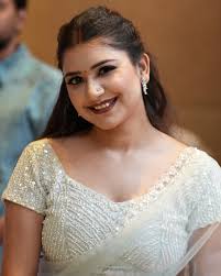 Draped in elegance and grace By @yahyafashions 🦋