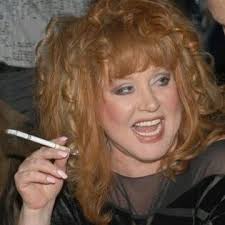 На этой странице вы можете скачать или прослушать песни и альбомы «алла пугачева» для того чтобы скачать альбомы и композиции в mp3 исполнителя «алла пугачева». Alla Pugachyova Fantastic Bra Twitter