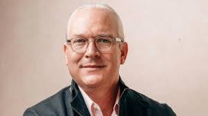 Heather Ruark's Instagram, Twitter & Facebook