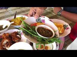 Tempat makan yang sedap dan famous di lenggong kerana ia menyajikan pelbagai menu berasaskan daging rusa. Joh Meko Makan Di Kebebe Cafe Laman Budaya Di Lenggong Makan Berhidang Setalam Rm30 Sedap Meko Youtube