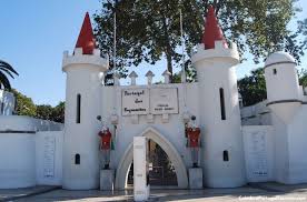 The portugal dos pequenitos (translated as portugal of/for the little ones) is a miniature park in the civil parish of santa clara e castelo viegas, in the municipality of coimbra, in the portuguese district of coimbra. Portugal Dos Pequenitos Coimbra 2021 Tourist Guide