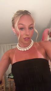 Tiffany Ream's Instagram, Twitter & Facebook