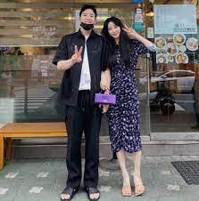 Ia juga akan menjadi pemeran utama dari. Han Ye Seul S Boyfriend Is A Former Host The Office Commented On The Many Reports Please Refrain From Speculating Kpops