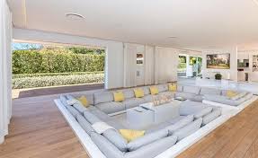 Orlando Bloom S L A Home Comes With A Sunken Living Room In 2020 Sunken Living Room Beautiful Living Rooms Living Room Sofa