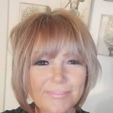 Iris Shelley's Instagram, Twitter & Facebook