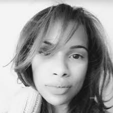 Melanie Pearce's Instagram, Twitter & Facebook