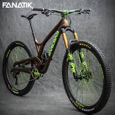 Colors Seem To Come In Waves Which Green Machine Is Your Favorite The Smuggler The Ripmo Or The Wreckoning Lb Greenmachine Fahrrad Mountainbike