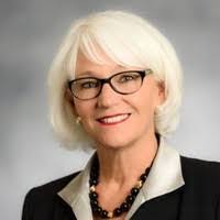 Laura Weddle's Instagram, Twitter & Facebook