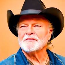 chalcedony netsuke pot"..blown and hand sculpted glass...shelley muzylowski  allen...american glass artist..sculptor....sedro woolley..washington...born  1965...