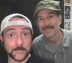 Looking like Captain Quint in Jaws, the great #jasonlee came by the other  night to podcast and talk about #twilightofthemallrats. We never got around  to the podcast but the #mallrats chat was